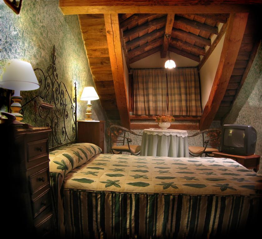 Posada El Zaguan Турегано Номер фото